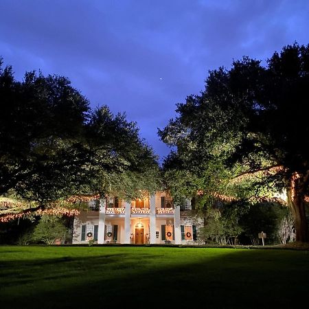 Monmouth Historic Inn Натчез Екстер'єр фото