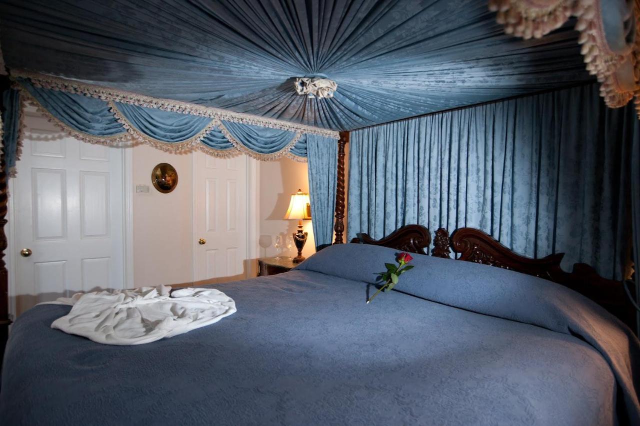 Monmouth Historic Inn Натчез Екстер'єр фото