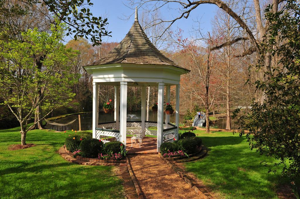 Monmouth Historic Inn Натчез Екстер'єр фото