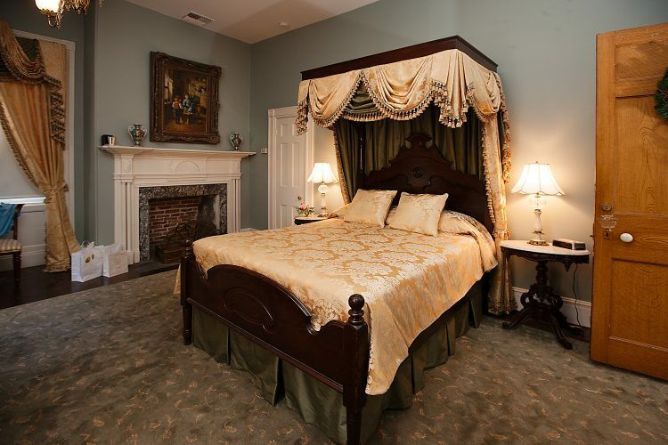 Monmouth Historic Inn Натчез Екстер'єр фото